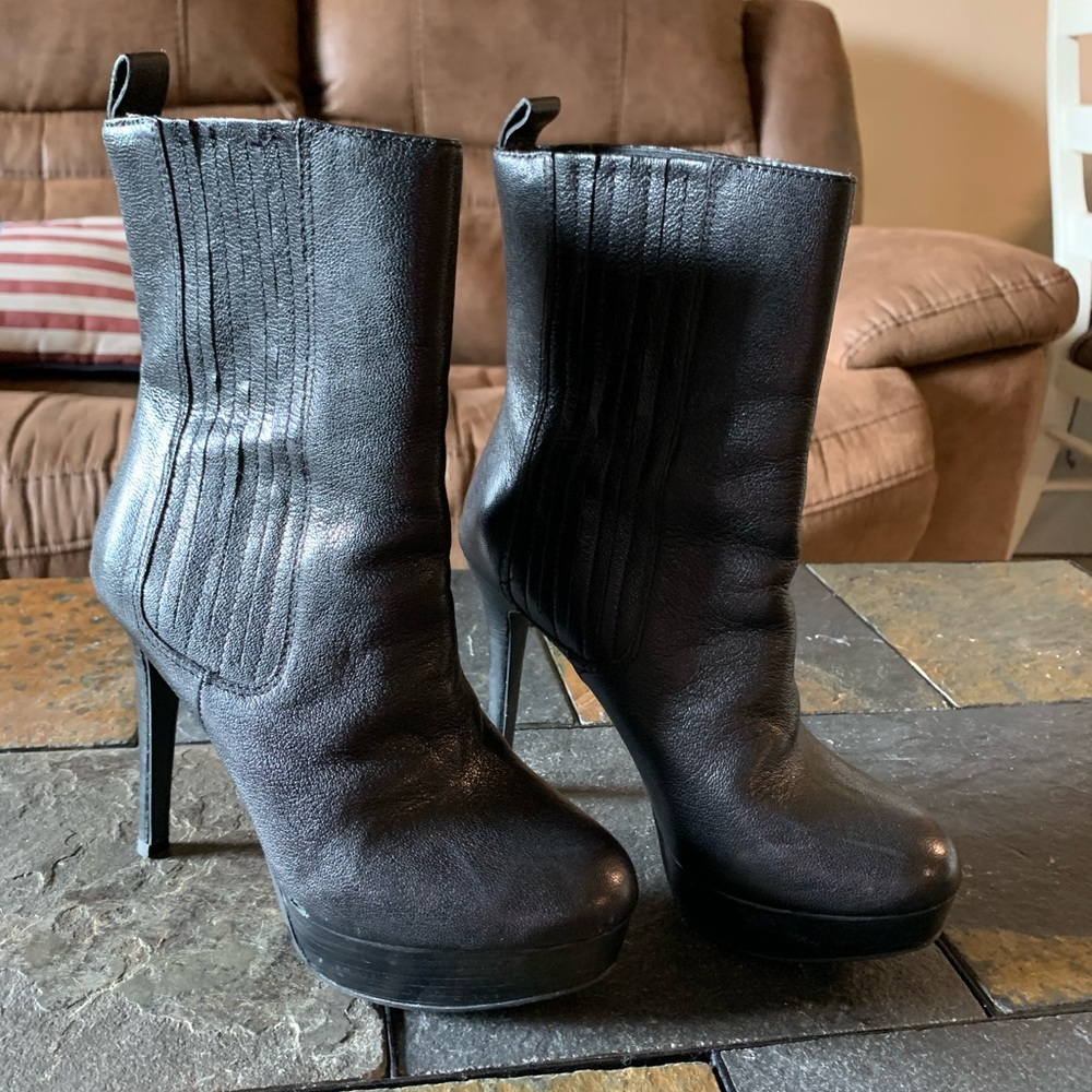 Gianni Bini leather stiletto booties - Picture 3 of 7